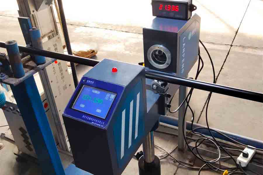 69ae90f9e5ca0.jpg 单轴测径仪2.jpg